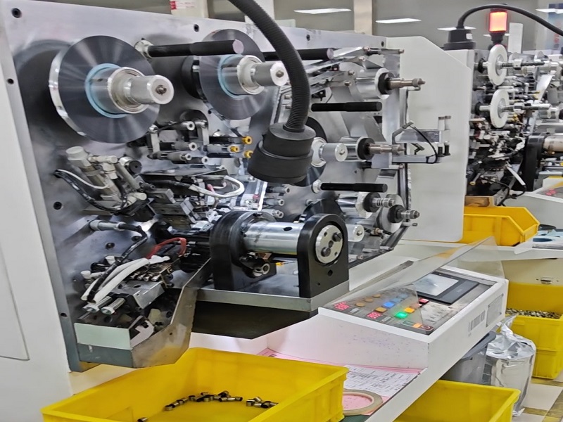 Zákulisí: 10kroková cesta výroby filmových kondenzátorů pro vysoce výkonné aplikace